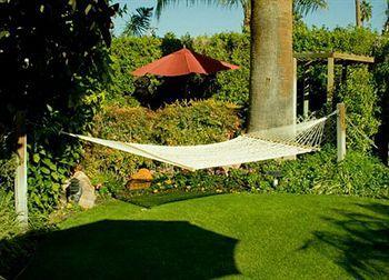 Desert Paradise Resort - Gay Men'S Resort Palm Springs Exterior photo